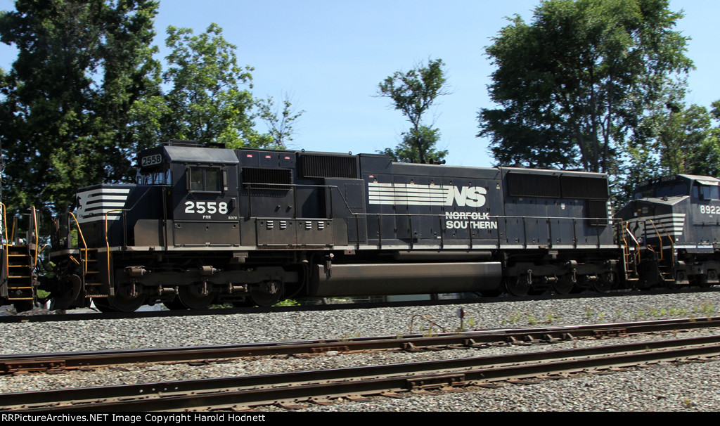 NS 2558